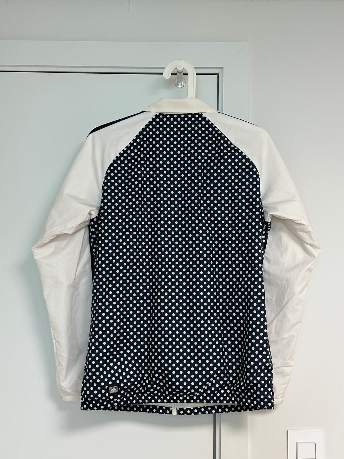 아디다스 도트 바람막이 L 상품이미지3