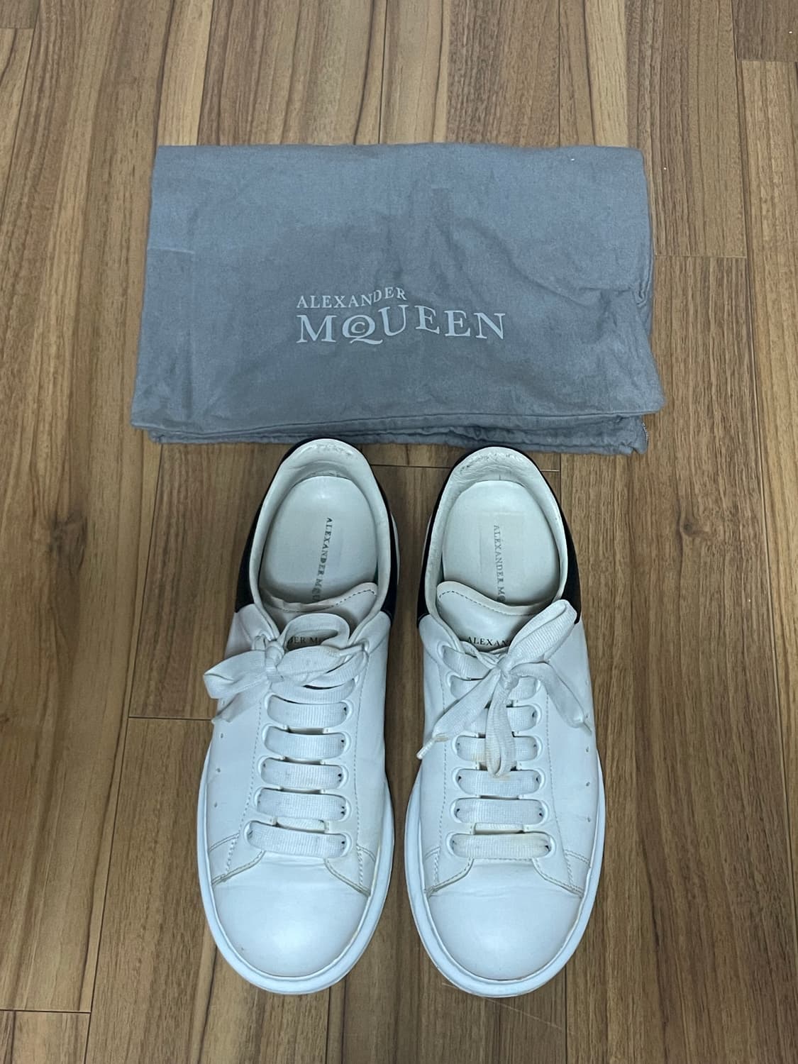 Alexander McQueen 알렉산더맥퀸 오버솔 화이트 블랙 40   상품이미지1