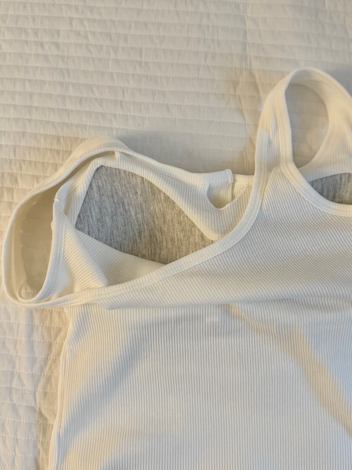 새상품) 캡 내장 버튼 기본 나시 상품이미지3