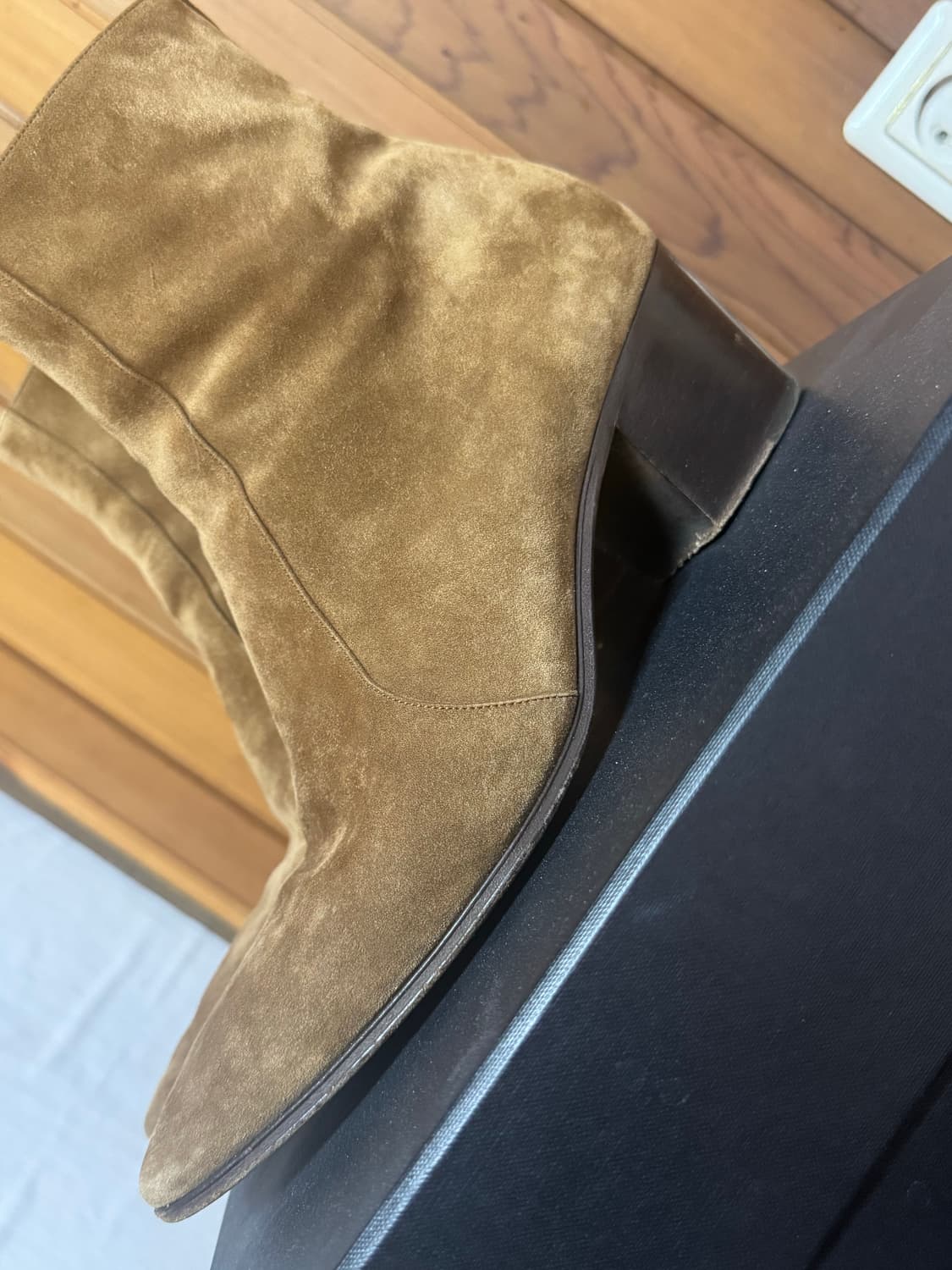 생로랑 바실리 42사이즈 상품이미지1