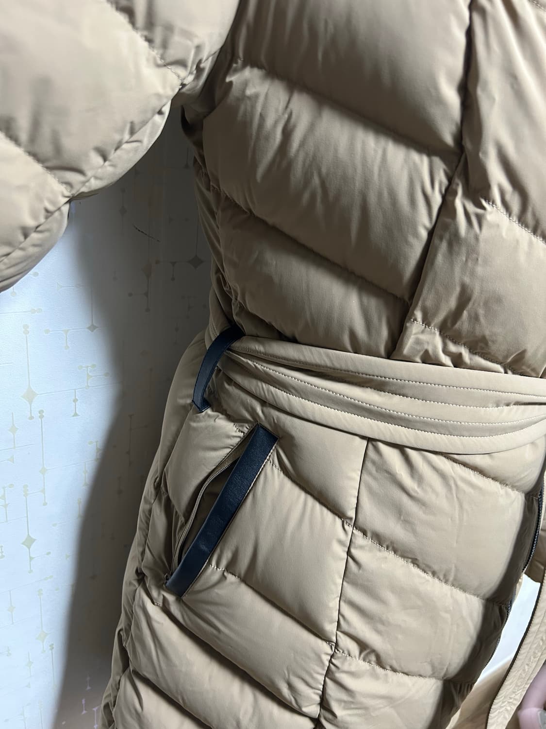 맥케이지 일레나 여성패딩 다크카멜색상 상품이미지5