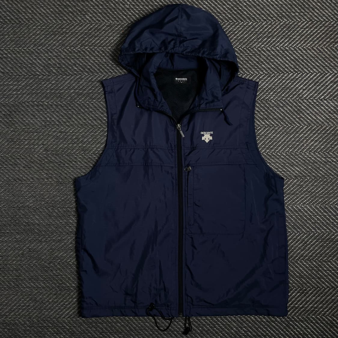 데상트 포켓 나일론 테크니컬 후드 베스트y 4776 상품이미지2