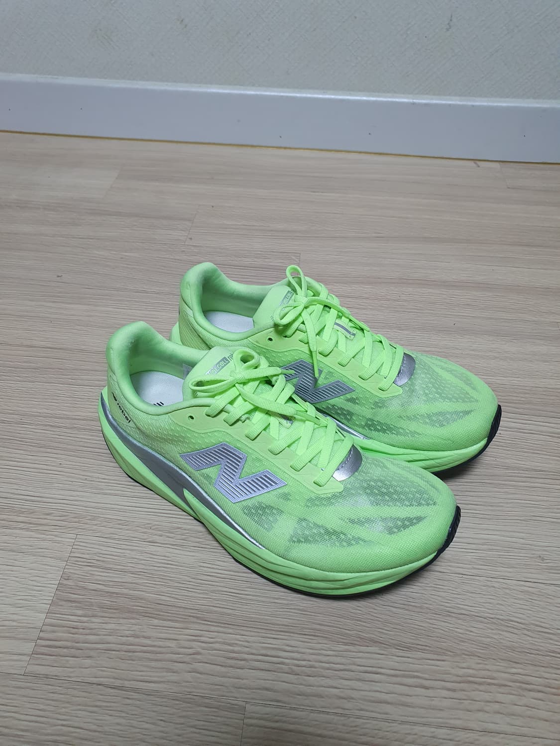 뉴발란스 퓨어셀 레벨 v5 러닝화 260 상품이미지2