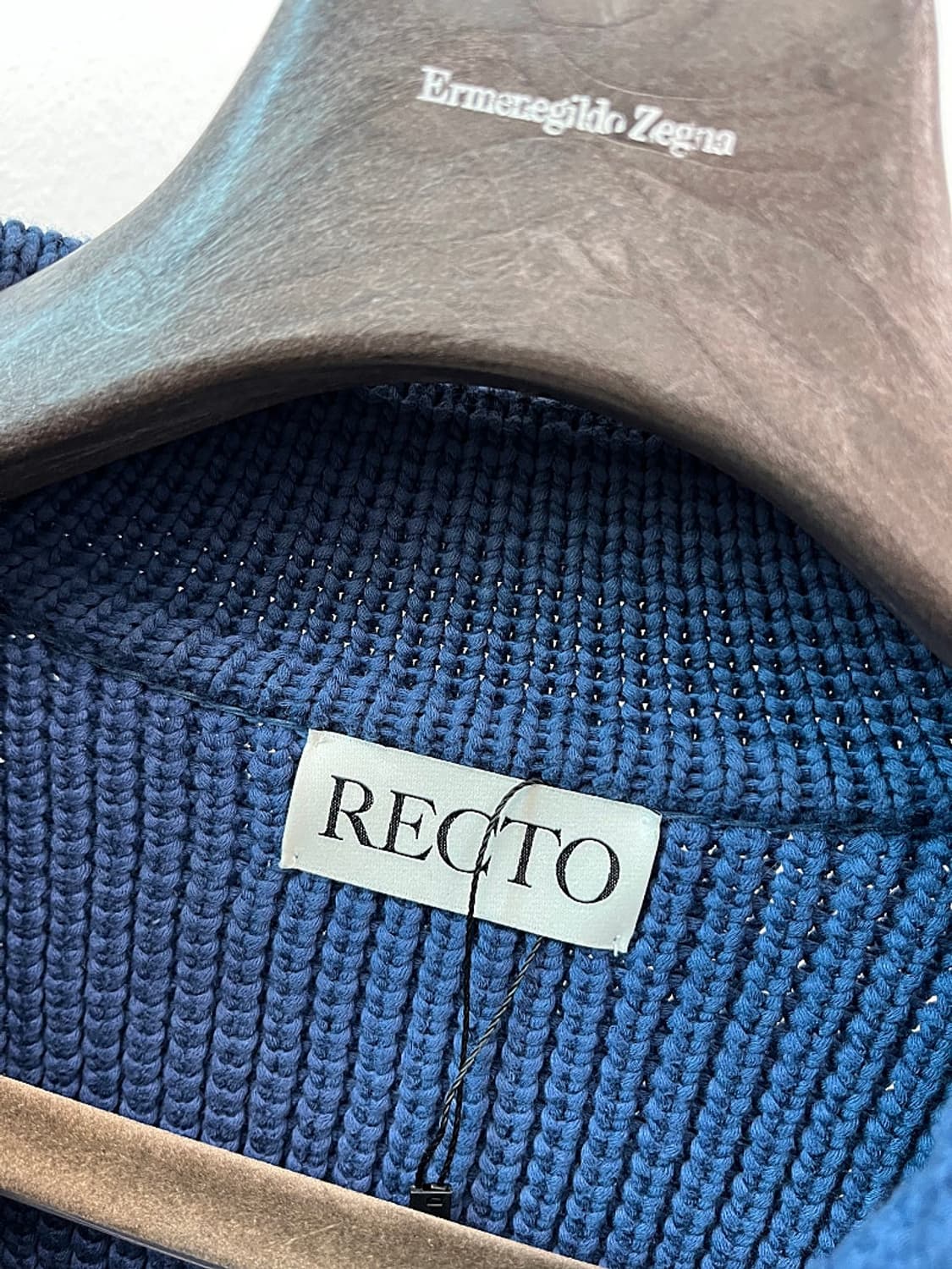 105) 렉토 오픈카라 니트 스웨터  상품이미지5