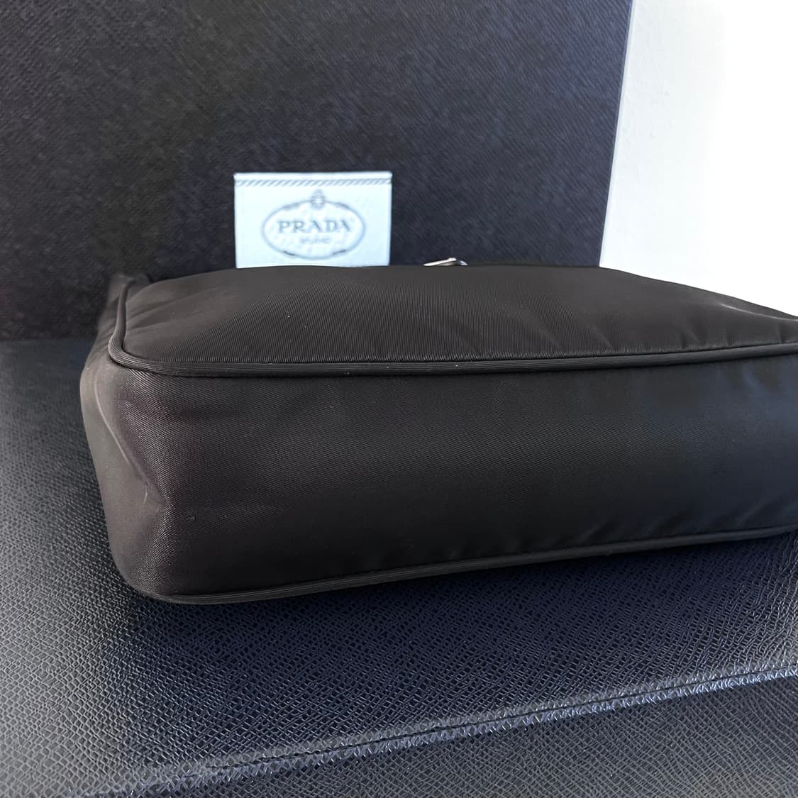[A급/정품] 프라다 리에디션 2000 블랙 호보백 숄더백 가방 상품이미지7