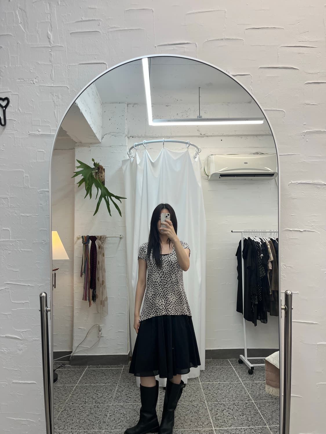 블랙 플리츠 미디 스커트 상품이미지3
