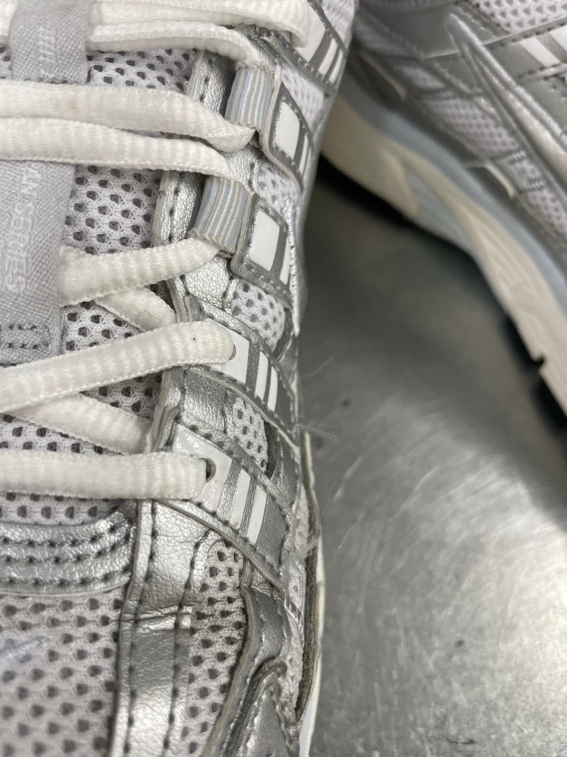 나이키 P-6000 메탈릭 실버 245 상품이미지8