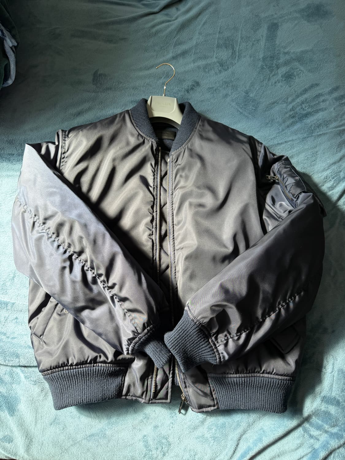 프라다 봄버 자켓 M 상품이미지4