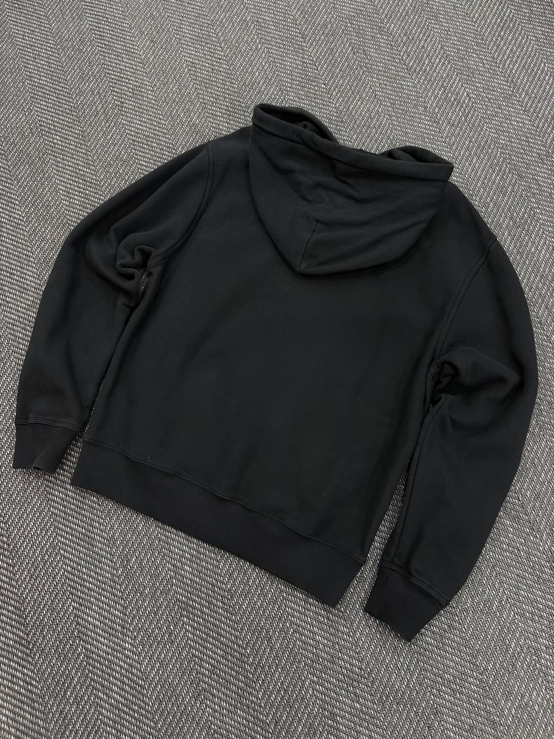 스투시 후드티 블랙 상품이미지6