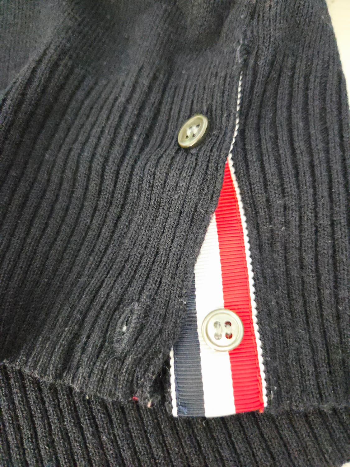 톰브라운 4선 캐시미어 크루넥 니트 다크 네이비 상품이미지6