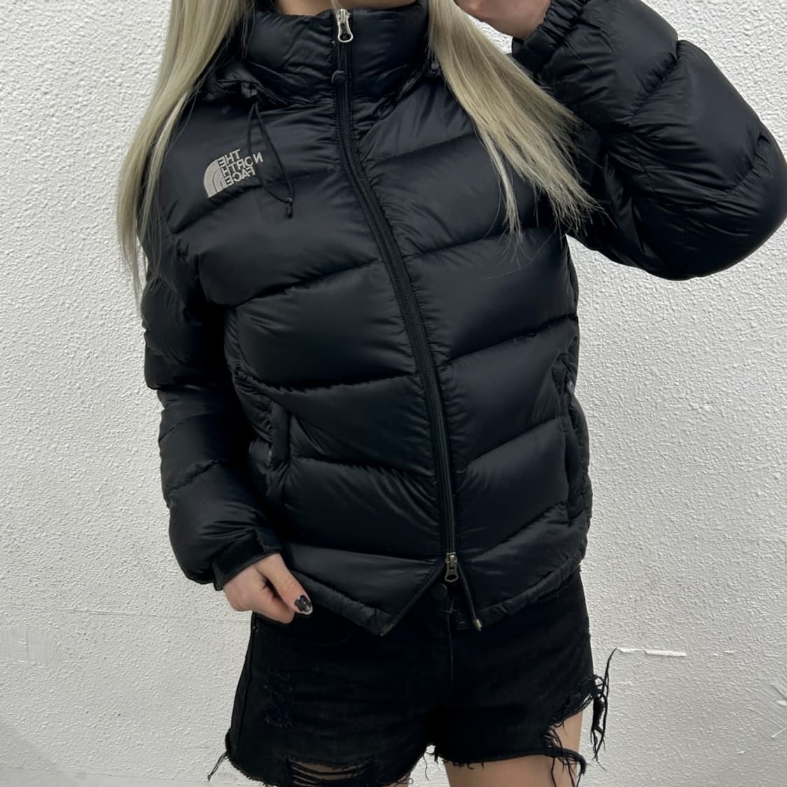 노스페이스 800 유광 블랙 후드패딩 90 ( 여성용 ) 상품이미지2