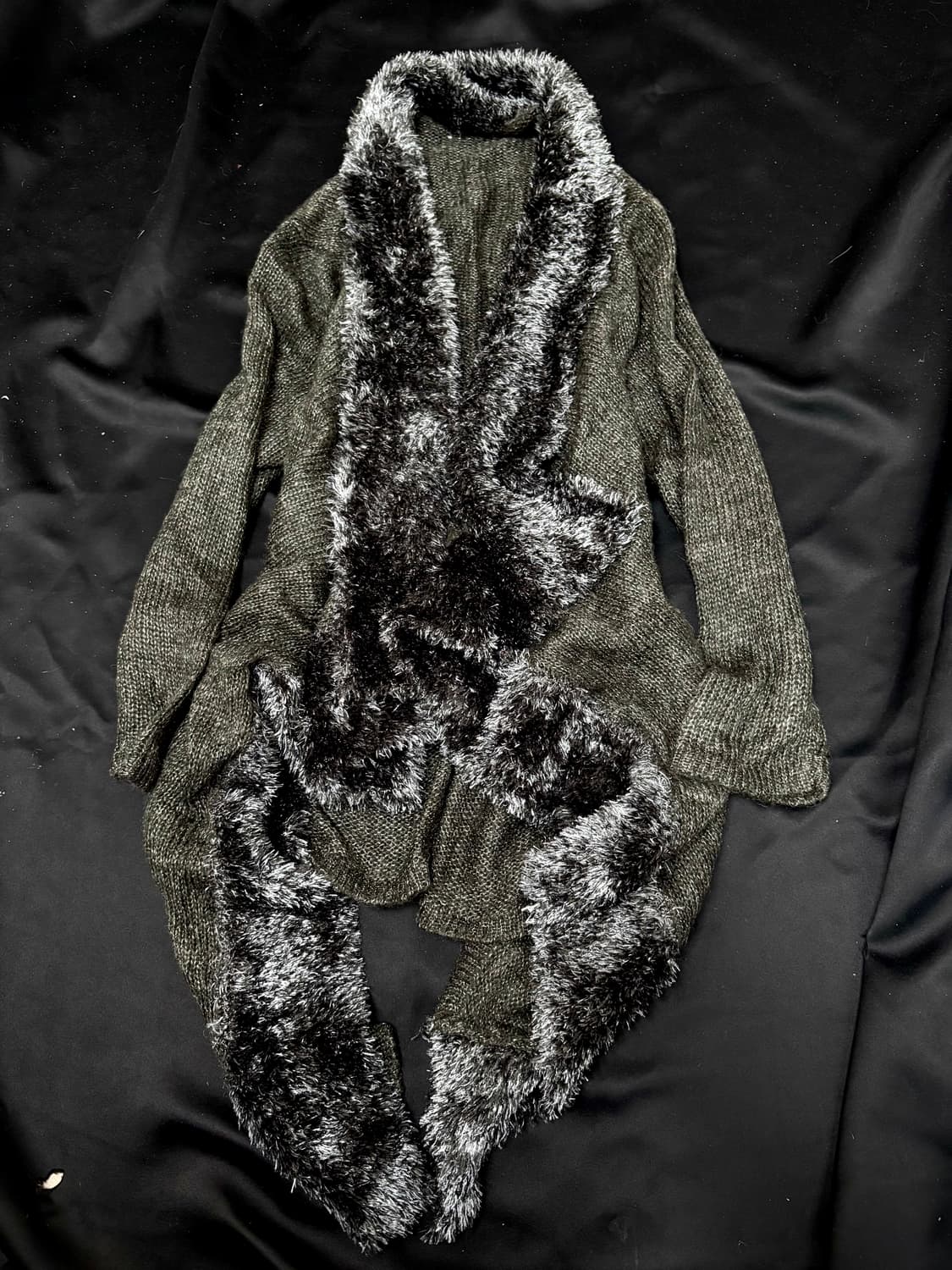 [V-KEI] Fur Detail Unbalanced Cardigan 상품이미지6