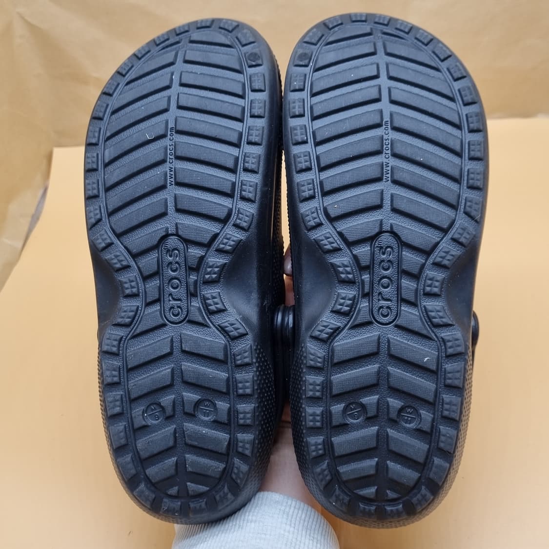 크록스 남성털샌들 270 상품이미지3