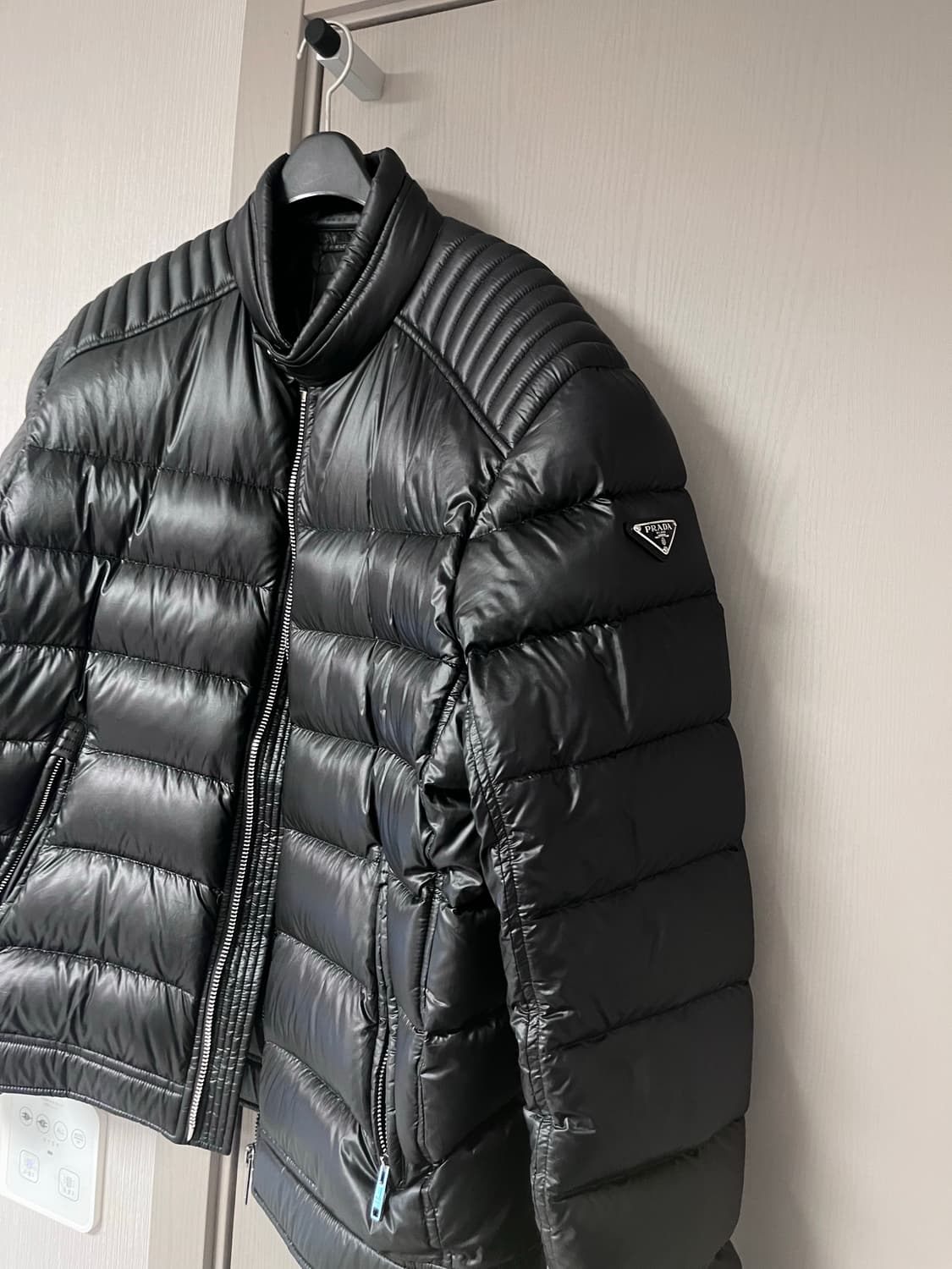 프라다 바이커 패딩 상품이미지2