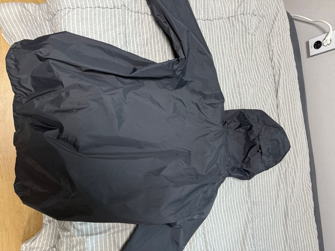 파타고니아 바람막이입니다 팝니다! 상품이미지2