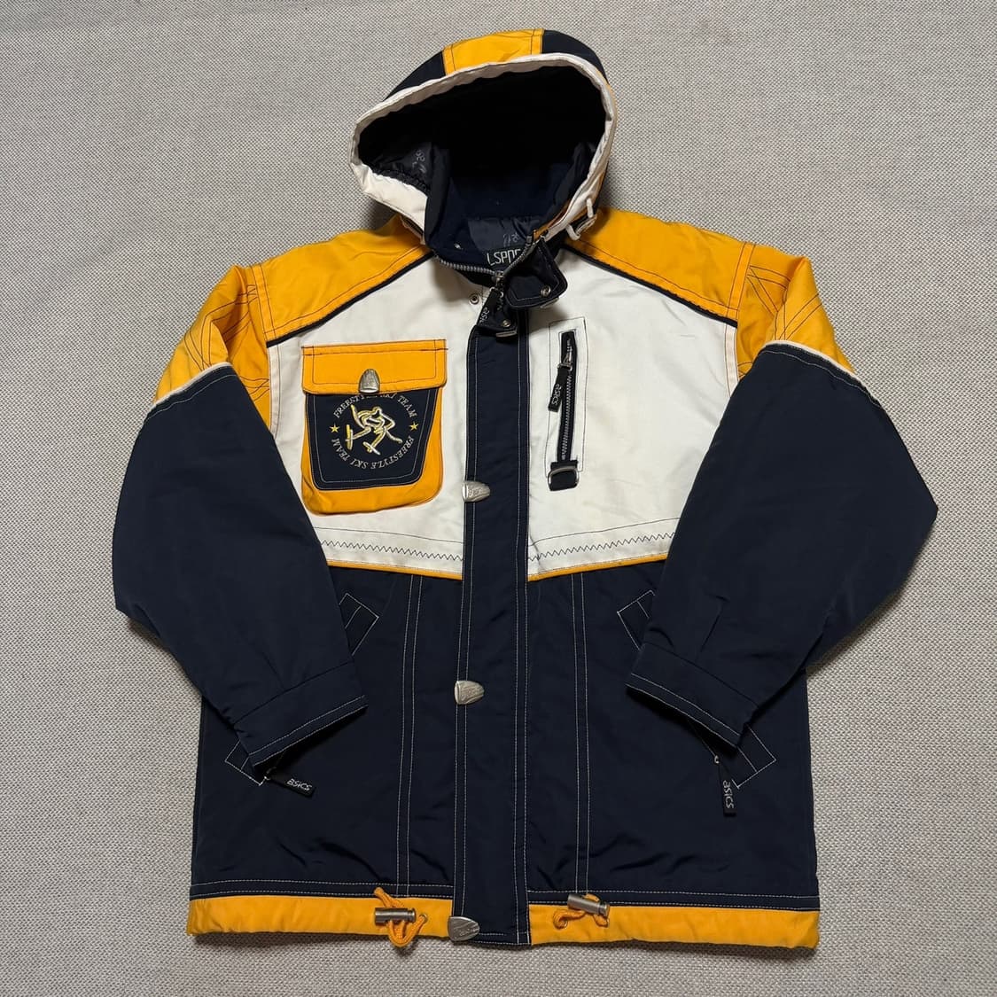 아식스 올드스쿨 스키 자켓 상품이미지1