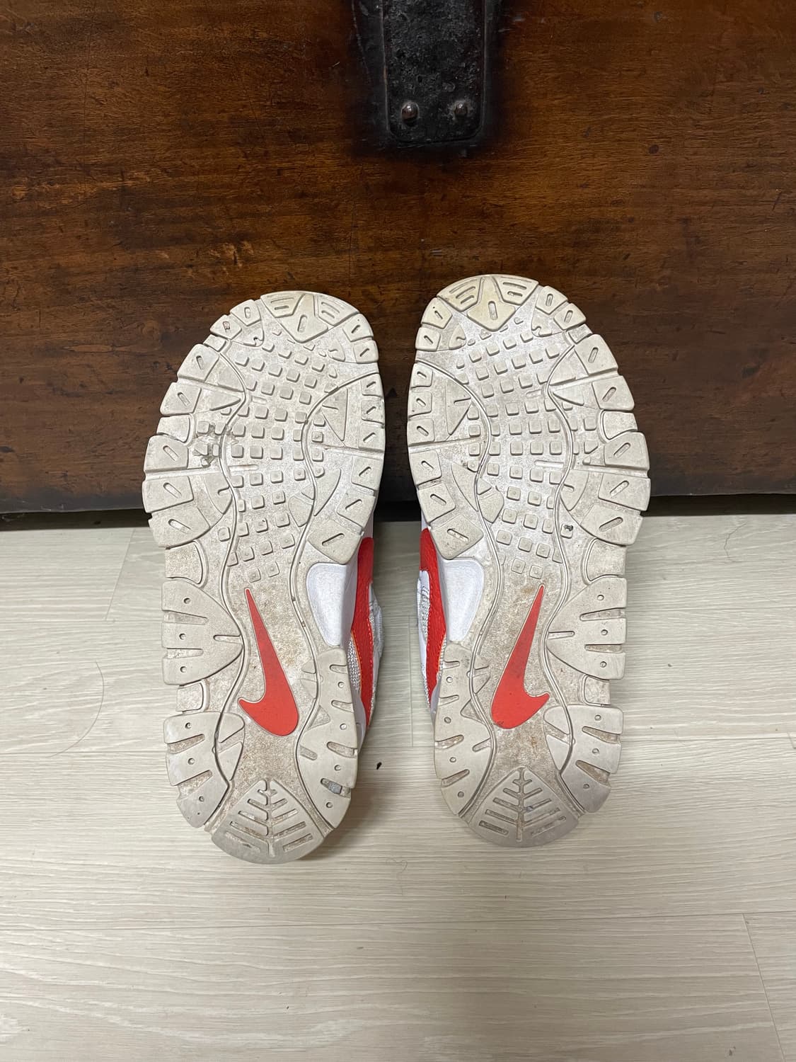 나이키 에어 바라지 로우 운동화 상품이미지8