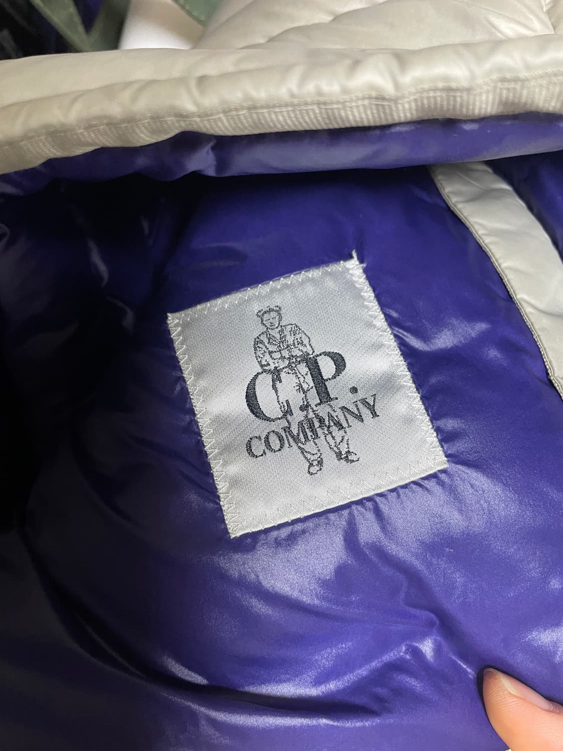 CP컴퍼니 고글 후드 경량패딩 자켓 남성 S-M 상품이미지6