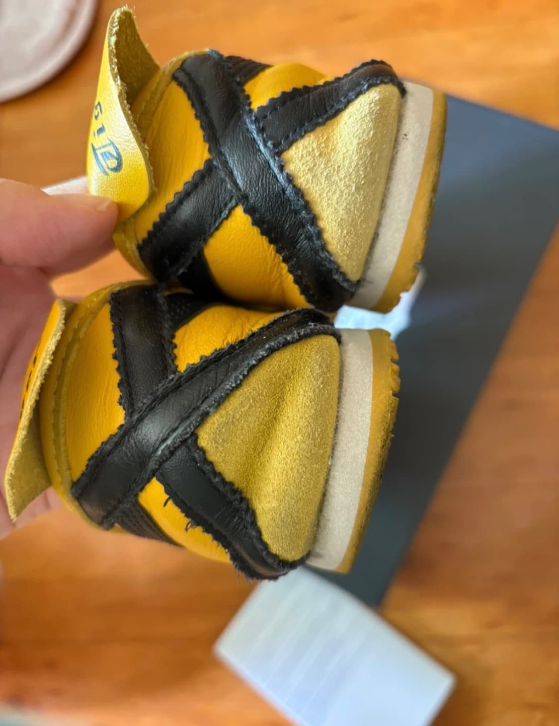 오니츠카타이거 멕시코 66 옐로우 블랙 상품이미지3