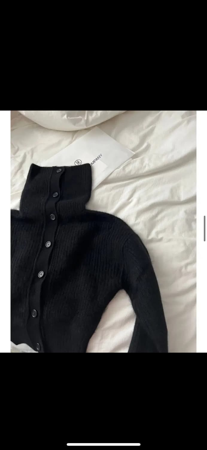 블러썸에이치컴퍼니 루엔 리버시블 니트 가디건/터틀넥 블랙 상품이미지6