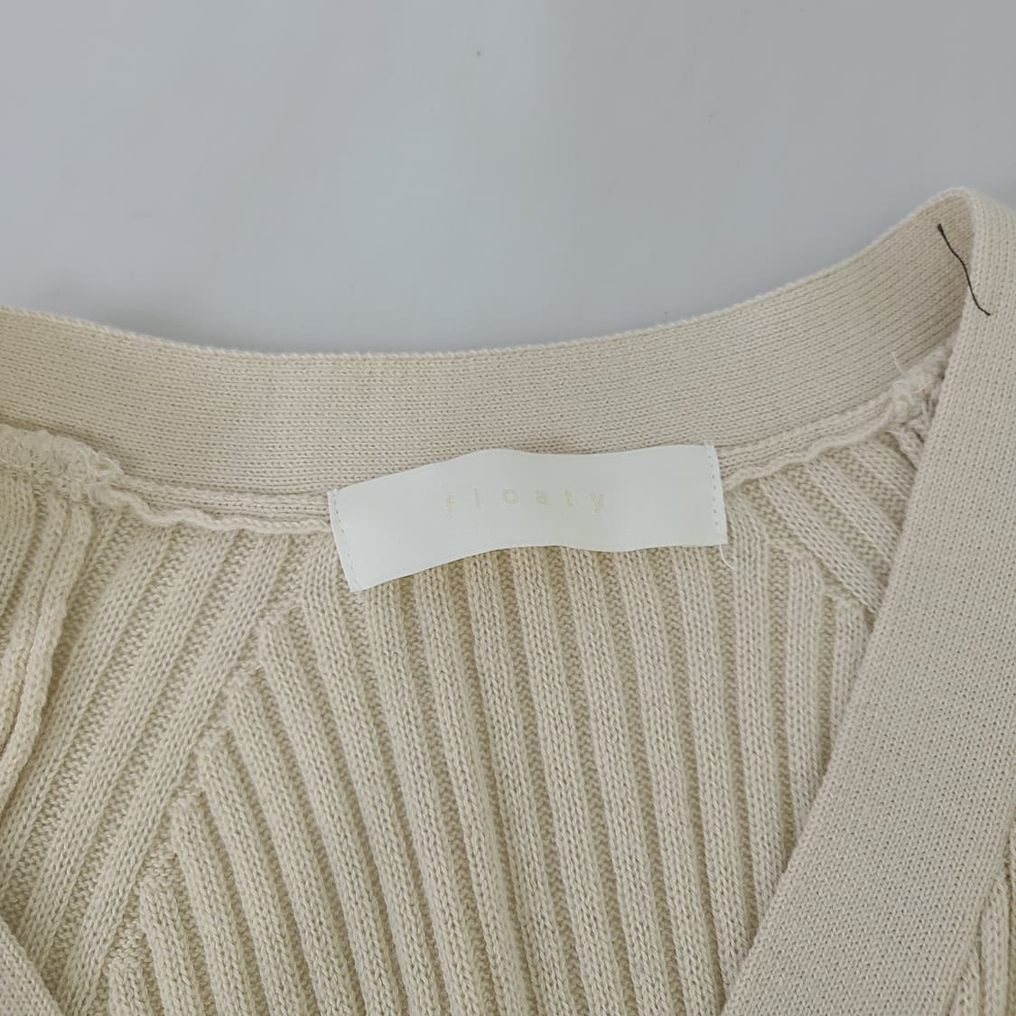 [상태최상] 플로티 슬림핏 베이지 세로 골지 롱 가디건 원피스 Free 상품이미지6