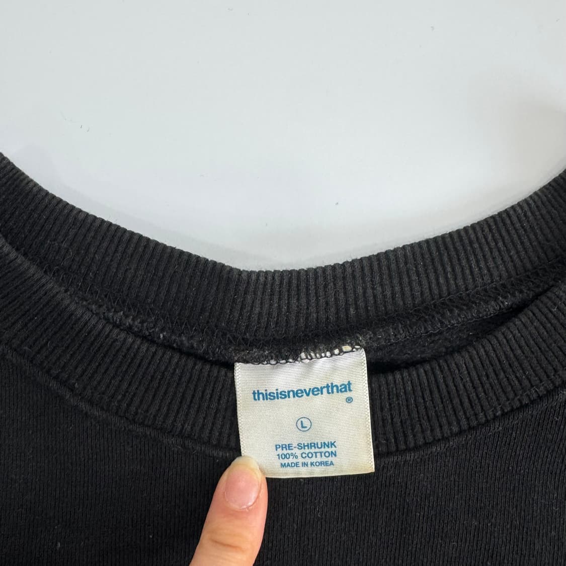 Thisisneverthat 디스이즈네버댓 블랙 맨투맨 상품이미지5