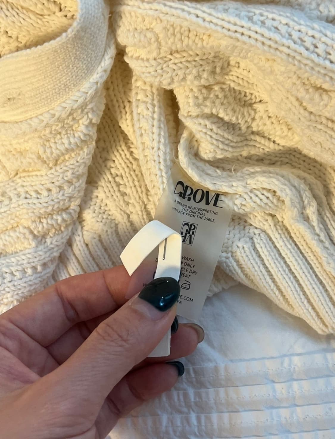 GROVE 그로브 꽈배기 크롭 가디건(화이트) 상품이미지4