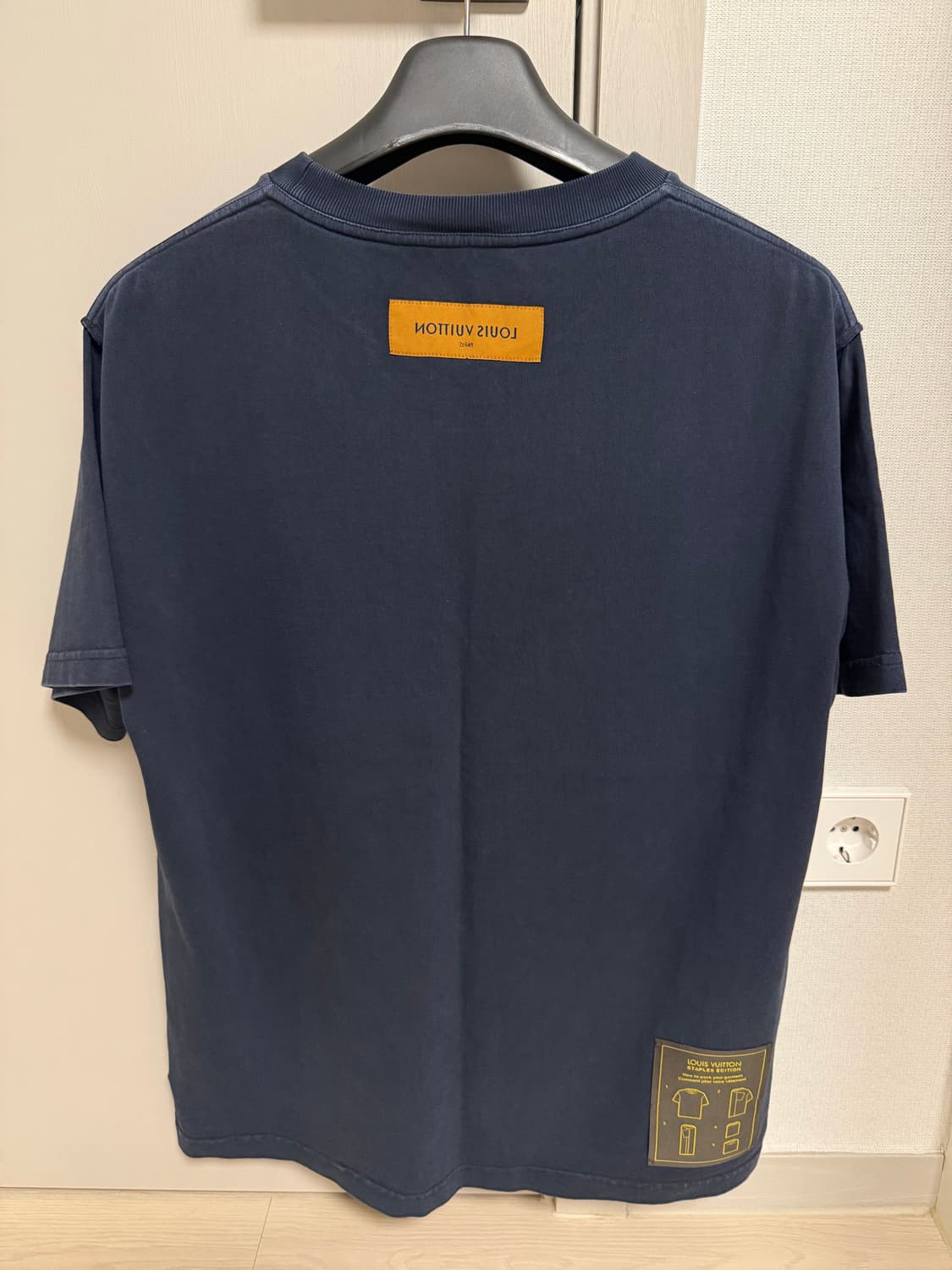 루이비통 남성 인사이드아웃 반팔티 L사이즈 상품이미지4