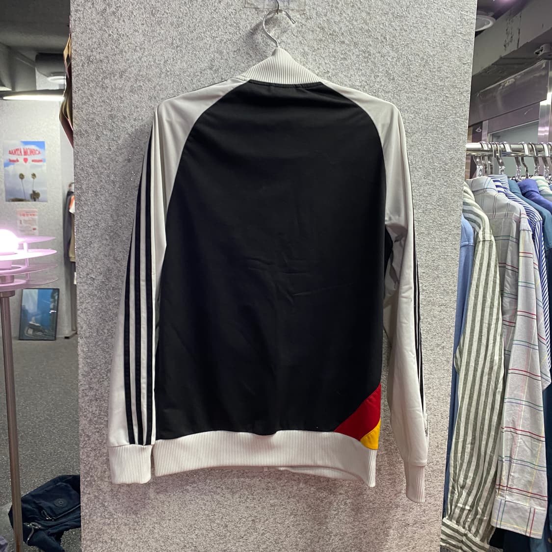 아디다스 이큅먼트 독일 투톤 트랙탑 져지 B4505 상품이미지4