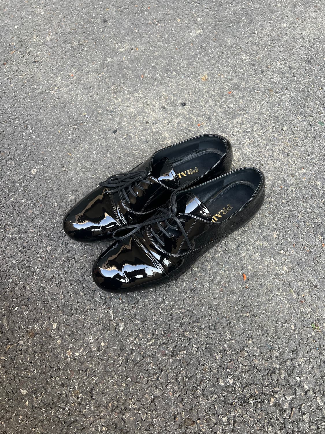 prada 에나멜 더비 상품이미지2