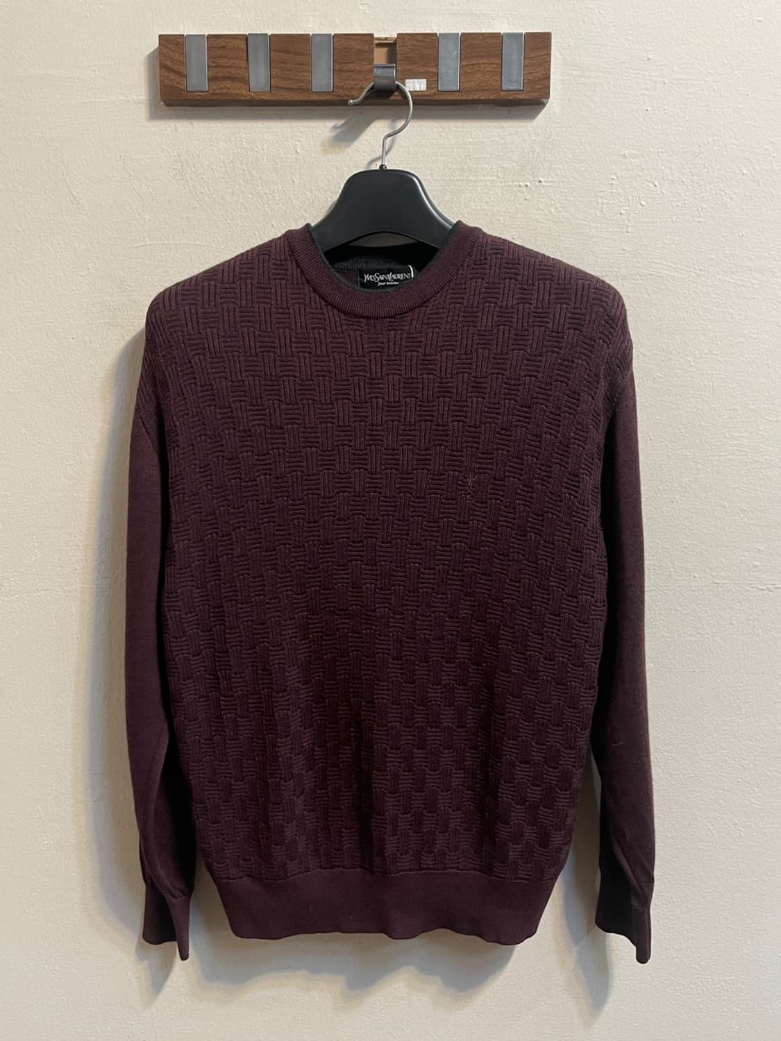 입생로랑 버건디 텍스쳐 니트 상품이미지1