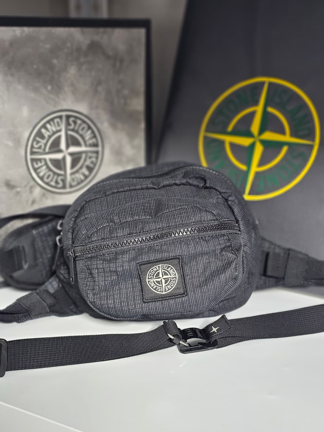 스톤아일랜드 립스탁 리플렉티브 바디백 상품이미지1