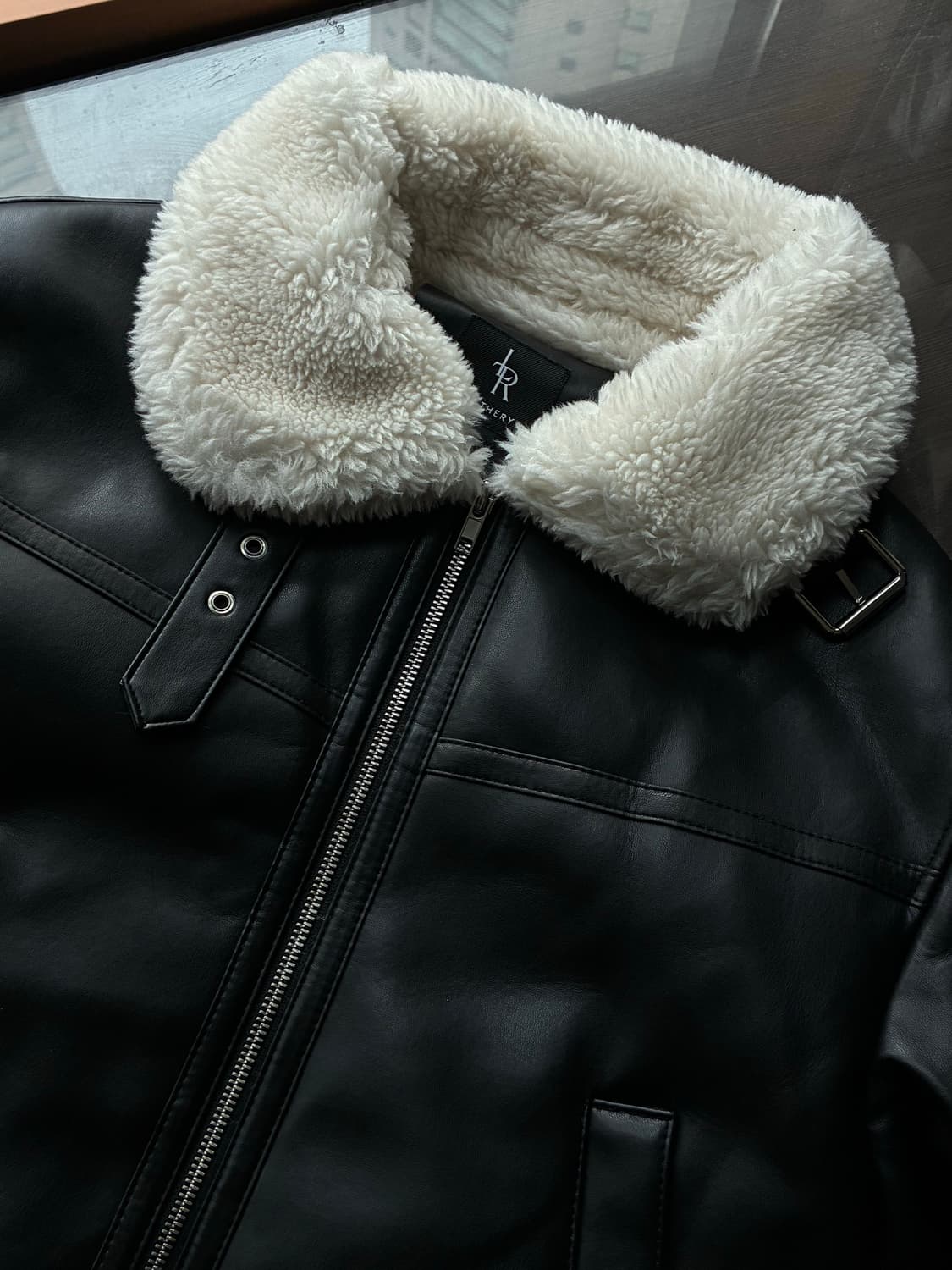 레더리 오블리크 오버핏 레더 무스탕 자켓 [BLACK] 판매 상품이미지9