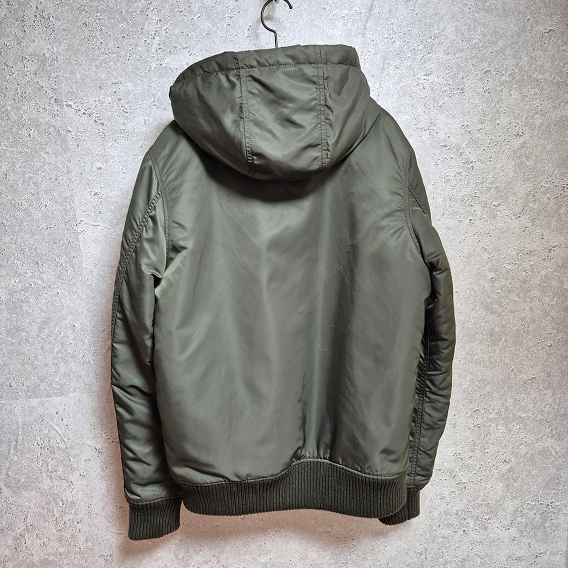 ALPHA INDUSTRIES 알파인더스트리 경량 자켓 봄버 상품이미지2