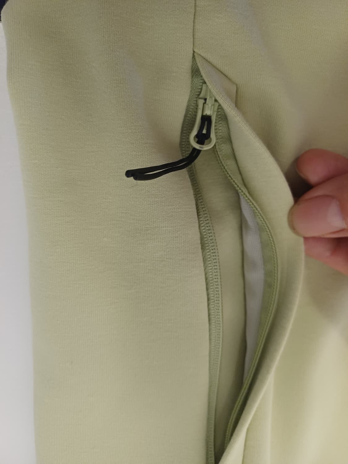 [S급/105] 질스튜어트 스포츠 뉴욕 시그니처 엠보 로고 후드 (레몬) 상품이미지6