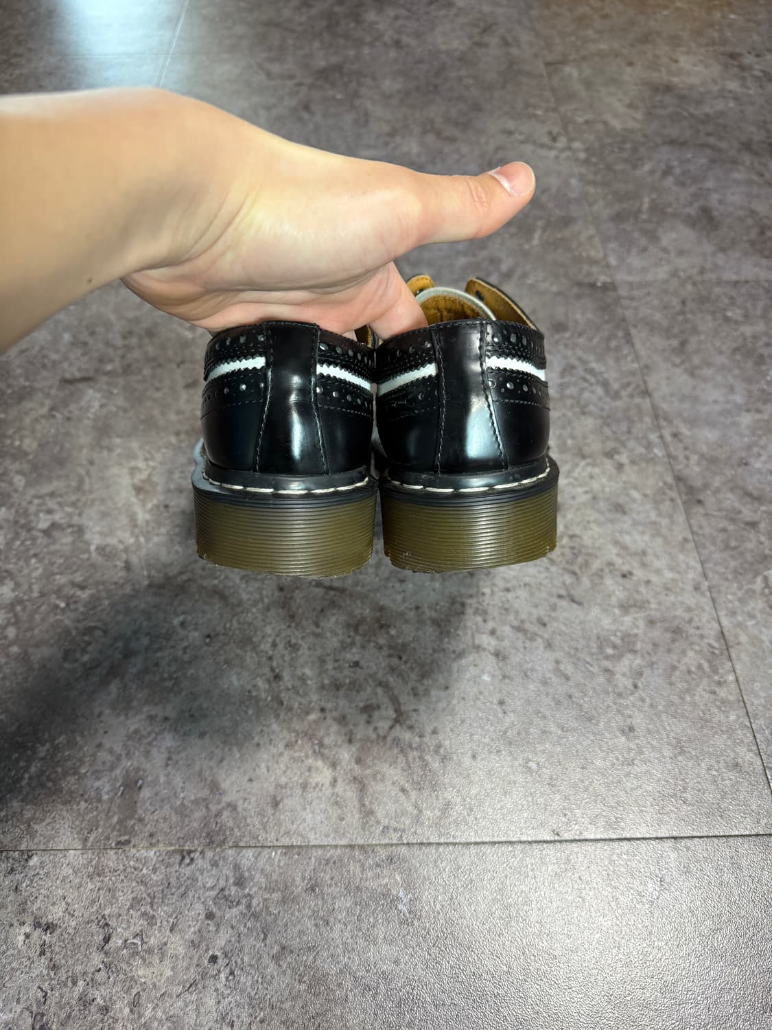 닥터마틴 윙팁 로퍼 250 상품이미지3