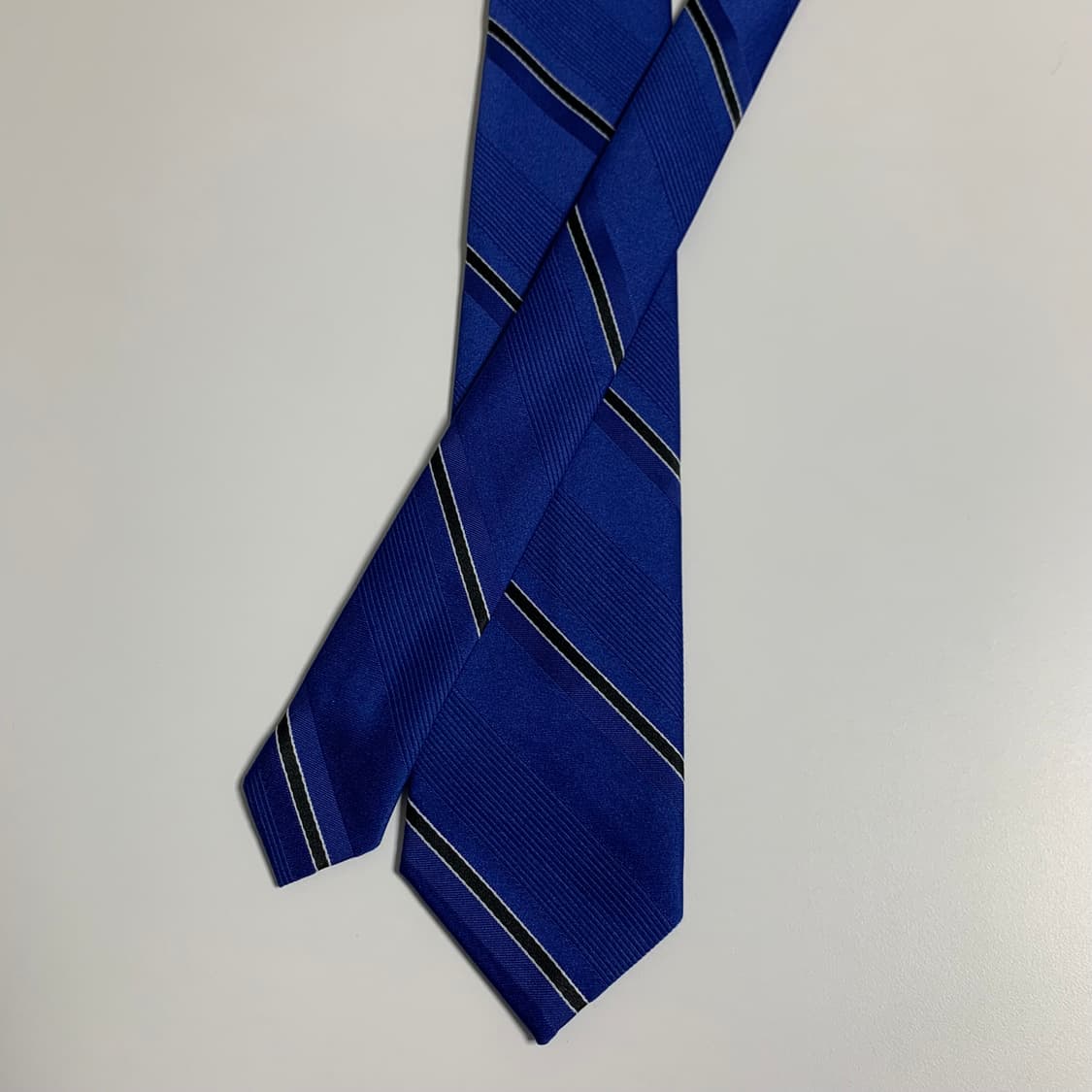 입생로랑(YSL) 폴리 내로우 슬림넥타이 명품 A+등급 7cm 상품이미지3