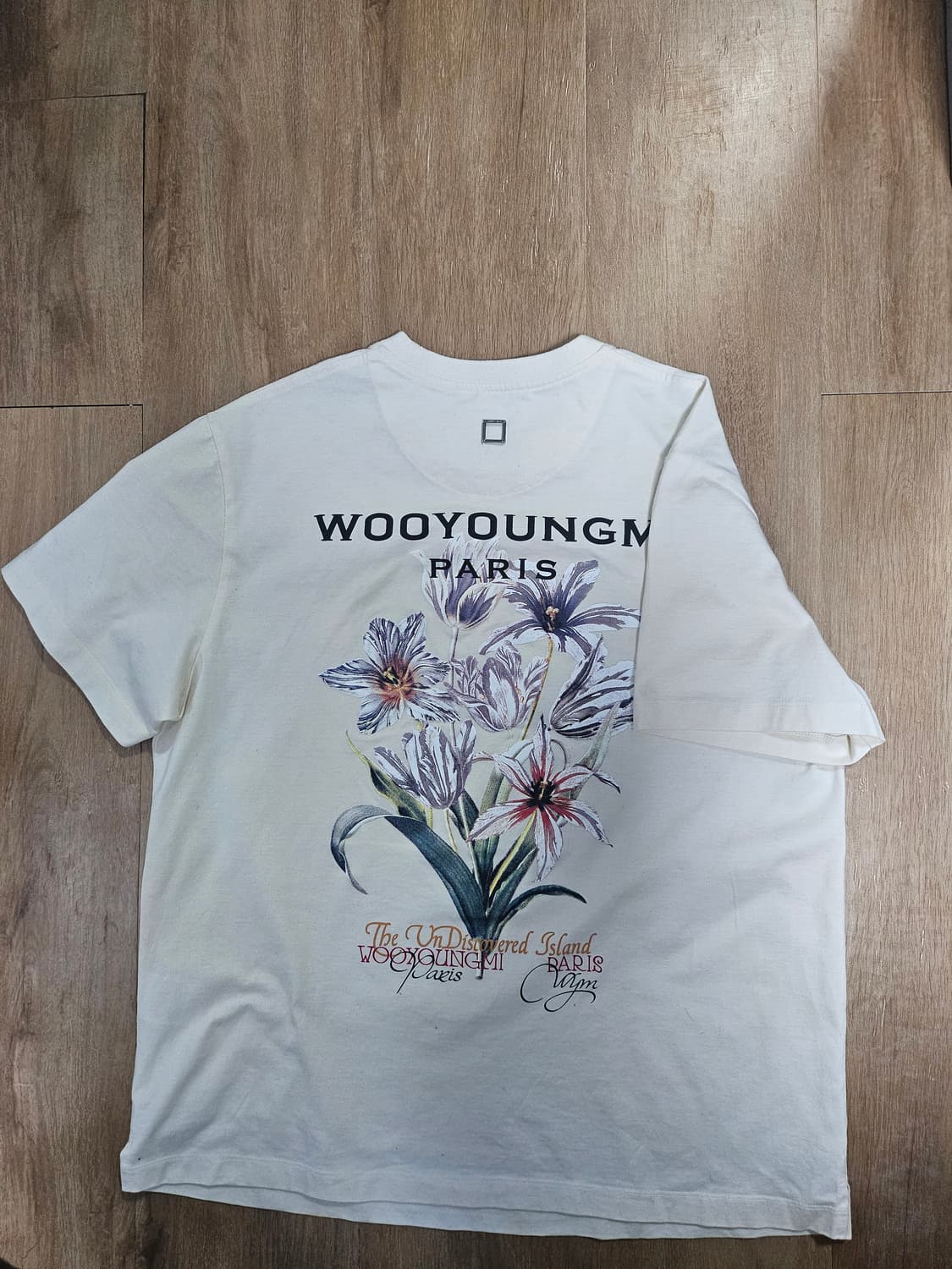 우영미 플라워 백로고 티셔츠 24SS 아이보리 46(M) 상품이미지2