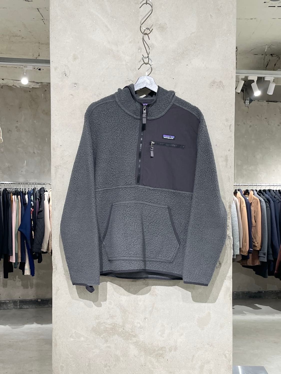 파타고니아 그레이 레트로 파일 플리스 후디 아노락 상품이미지1