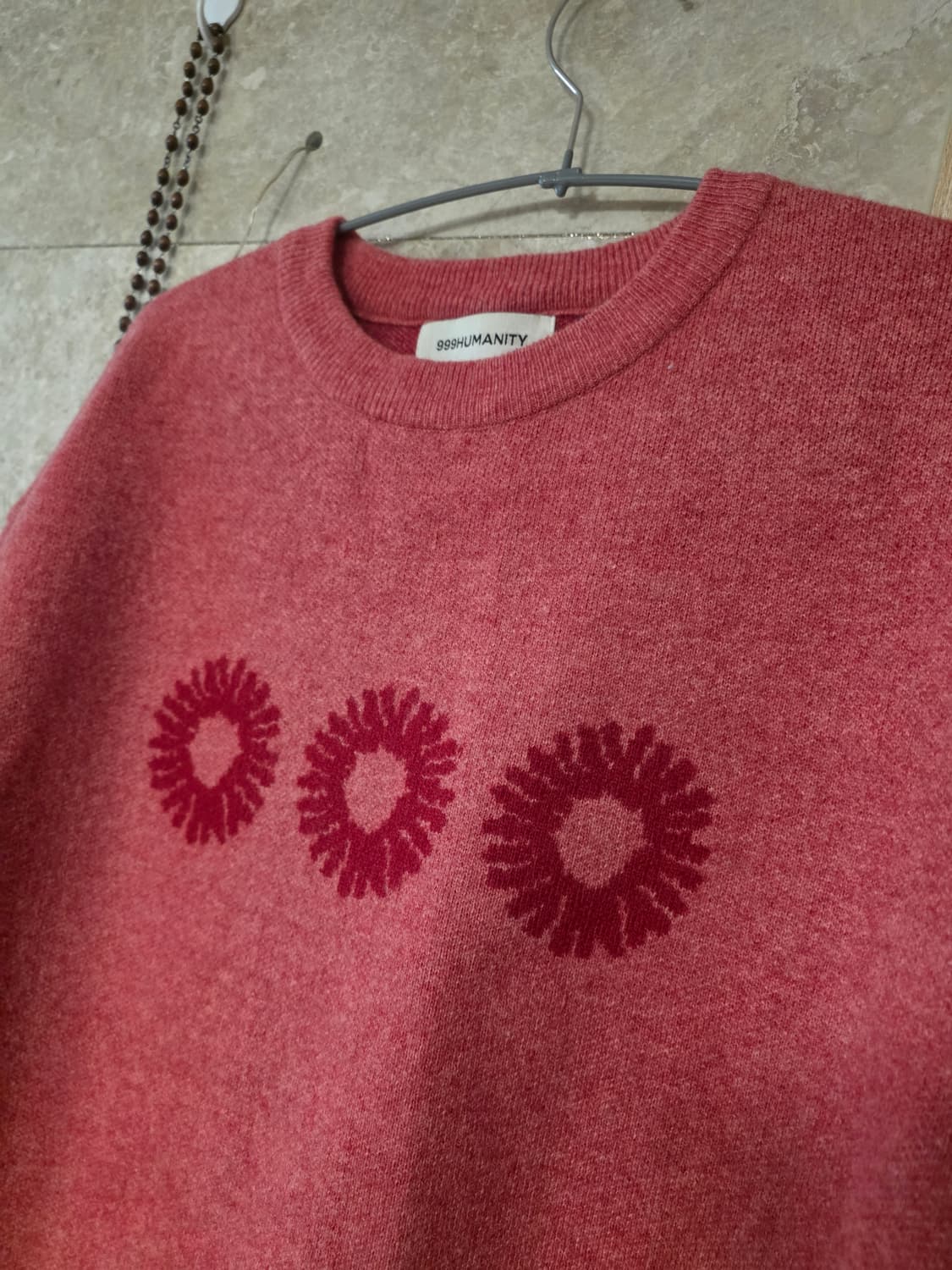 [3] 999휴머니티 에브리데이 로고 크루넥 니트 (코랄 핑크) 상품이미지1