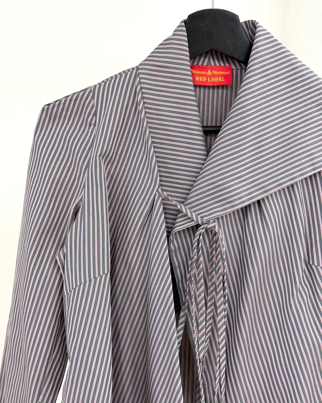 비비안 웨스트우드 레드라벨 스트라이프 코튼 타이 셔츠 상품이미지3