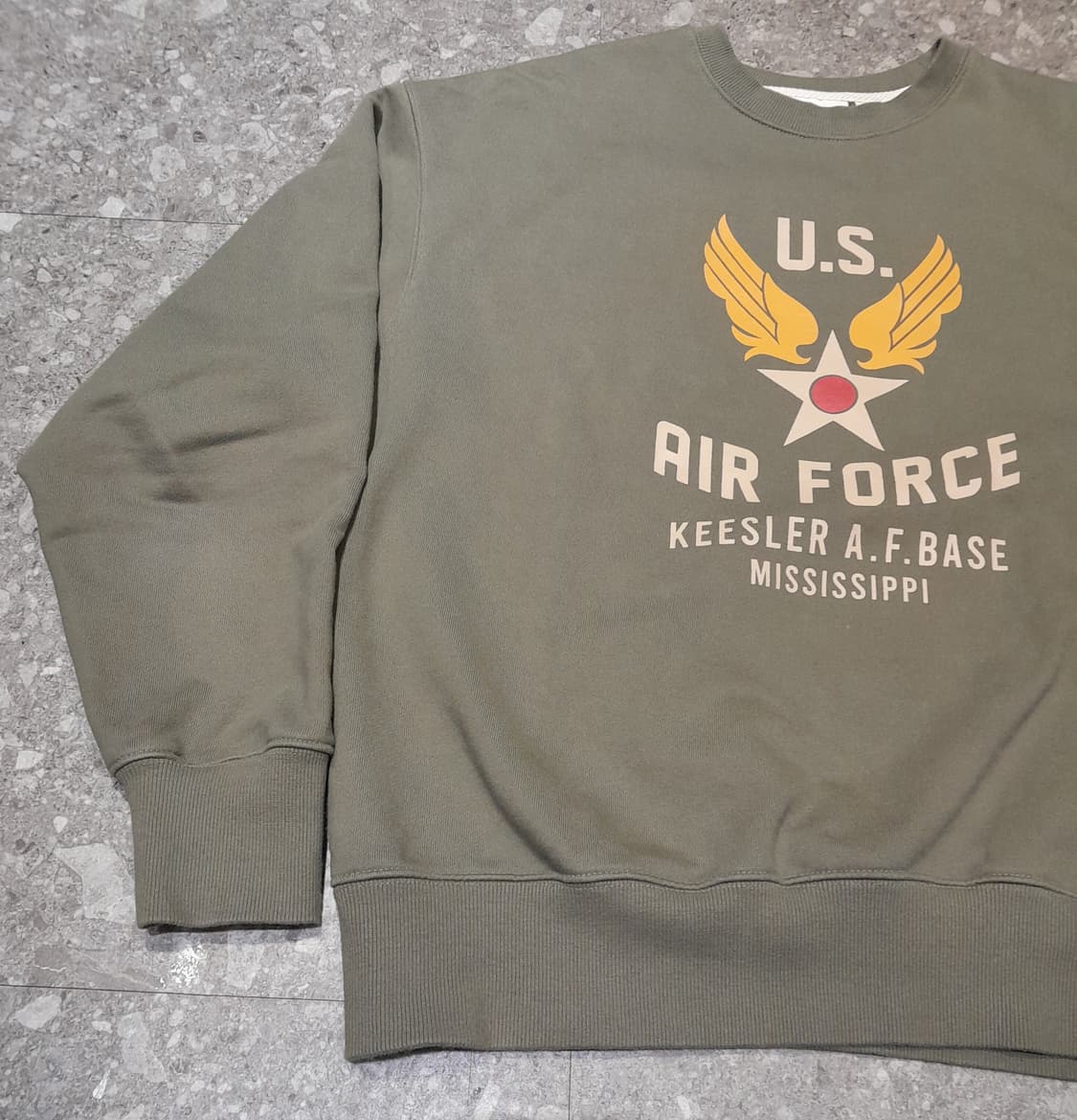 💥유니폼브릿지 에어포스 헤비 스웻셔츠 카키 (L) 
 상품이미지7