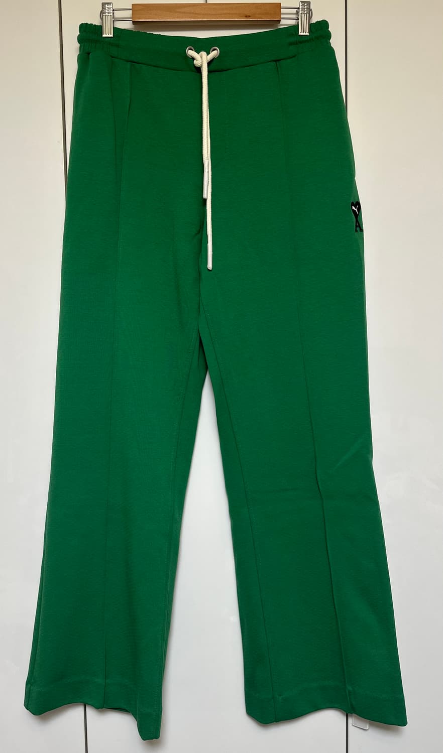 아미 푸마 하트 로고 엠브로 밴딩 와이드 트랙 팬츠남여공용 상품이미지1