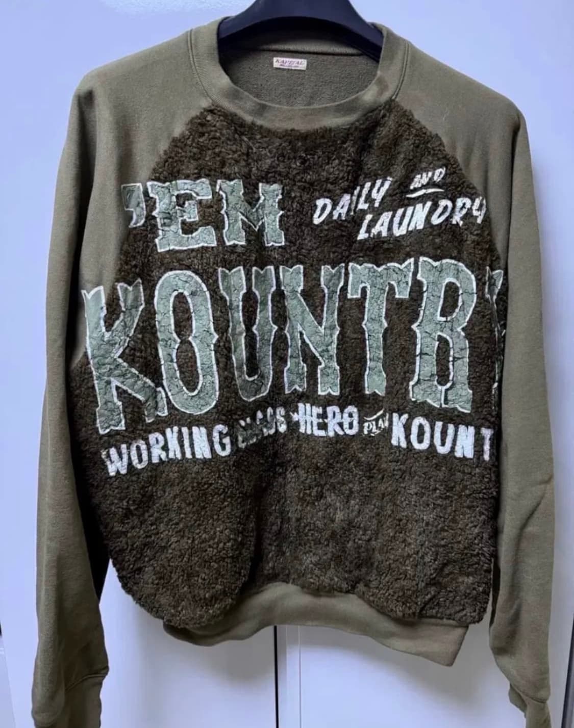 캐피탈 퍼그리즐리 맨투맨 상품이미지2