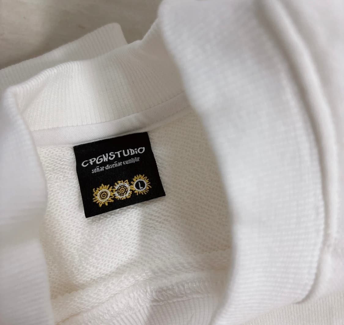 새제품 꼼파뇨 데이지 피그먼트 맨투맨 상품이미지3