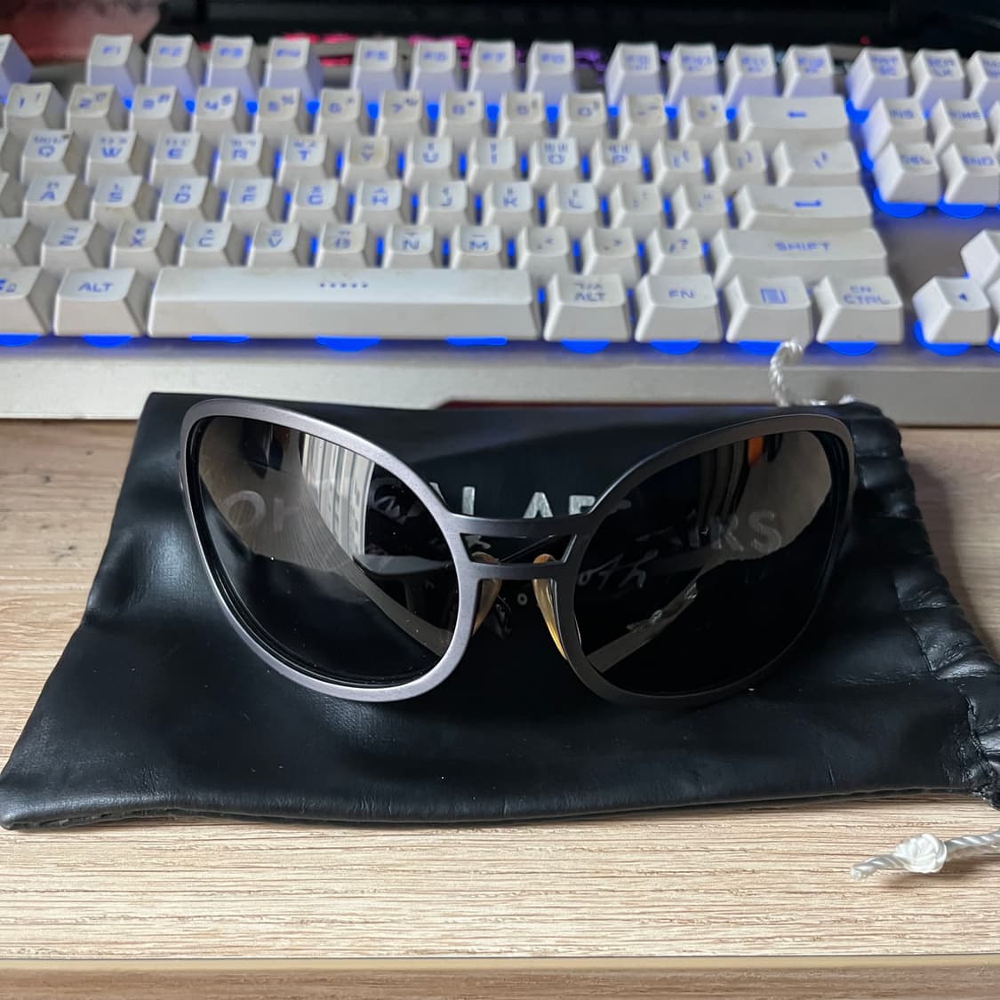 크리스찬 로스 2700 건메탈 컬러 상품이미지2