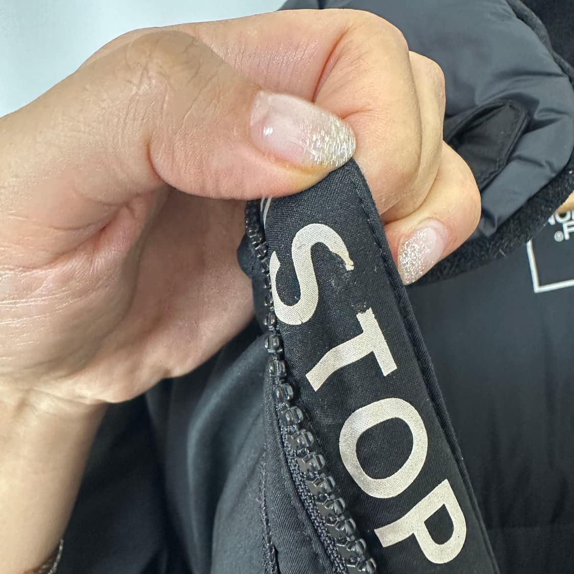   노스페이스 남자 거위털 후드패딩 점퍼 검정 100 L W 상품이미지5