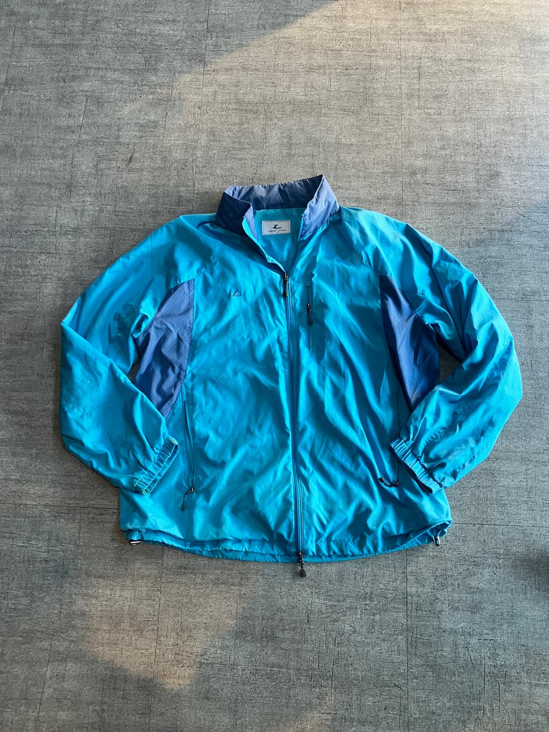 Lecaf 르까프 올드스쿨스트릿 가슴로고 바람막이자켓 상품이미지1