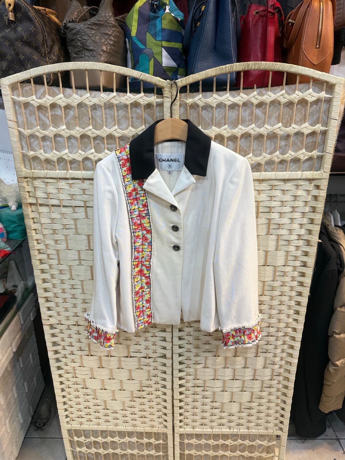 34/44-55 정품 샤넬 자켓 팝니다 상품이미지1