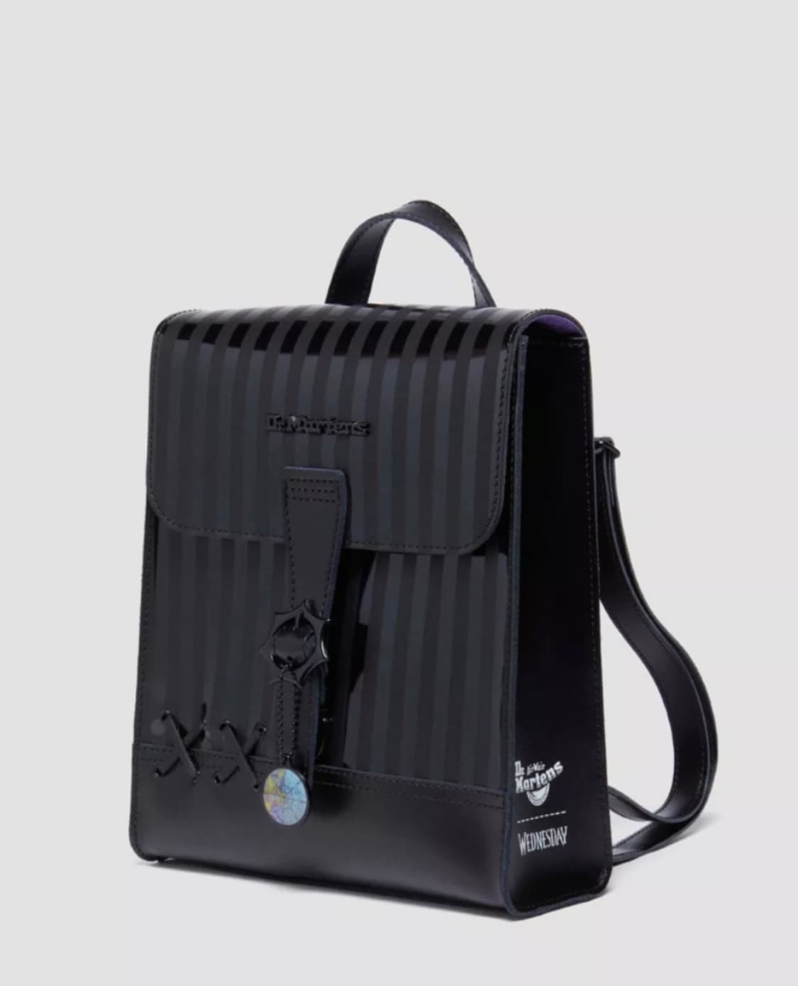 닥터마틴 X 웬즈데이 콜라보 백팩 고스 로리 상품이미지4